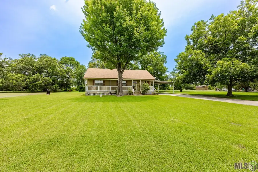 8274 Section Rd, Port Allen, LA 70767 - #2