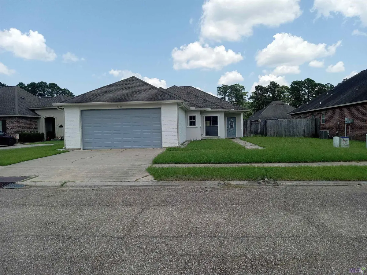6741 Silver Springs Dr, Central, LA 70739 - #1