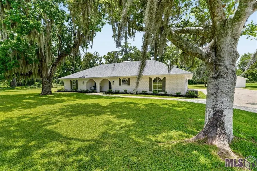 10413 Stringer Bridge Rd, Saint Amant, LA 70774 - #2