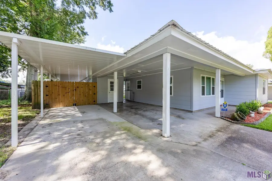 315 E Rome St, Gonzales, LA 70737 - #2