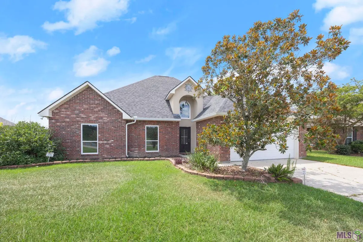 36001 Raleigh Dr, Denham Springs, LA 70706 - #1
