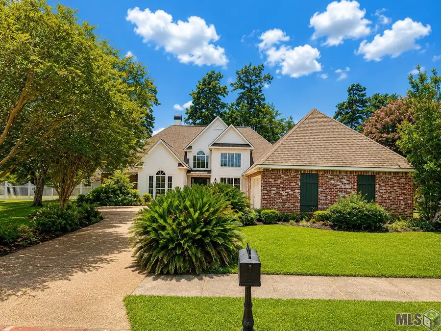 8360 Bastille St, Denham Springs, LA 70726 - #2