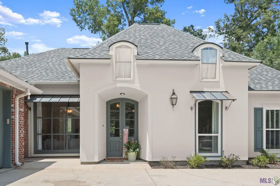 19017 Poujeaux Ave, Saint George, LA 70817 - #2