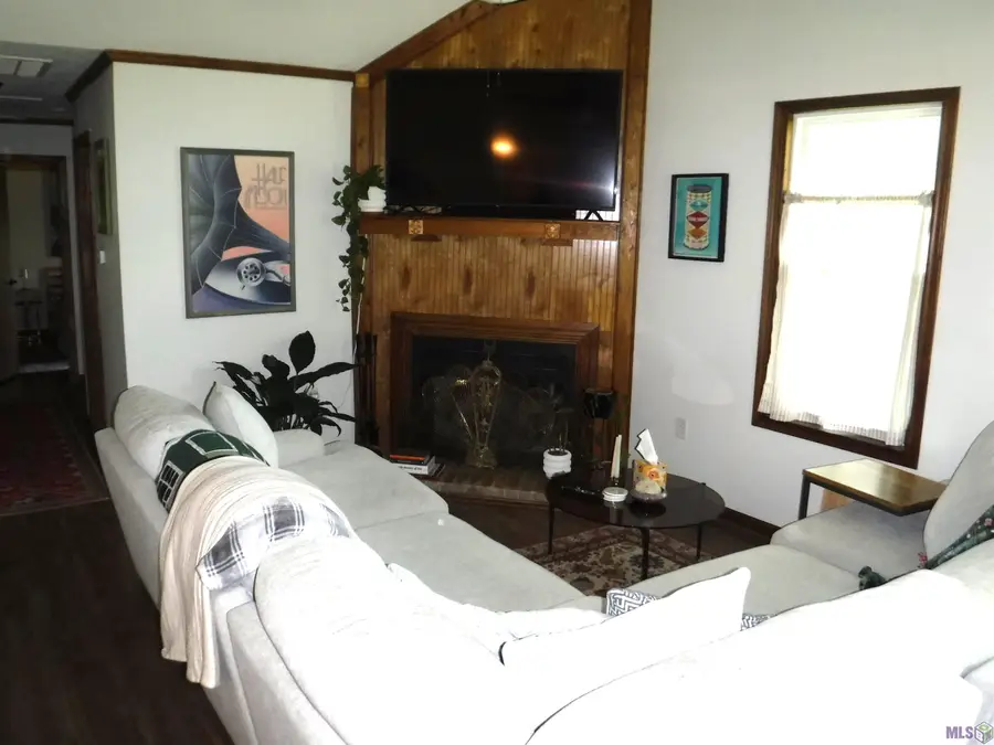 8369 Phillips Rd, Saint Amant, LA 70774 - #2
