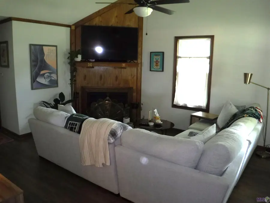 8369 Phillips Rd, Saint Amant, LA 70774 - #3