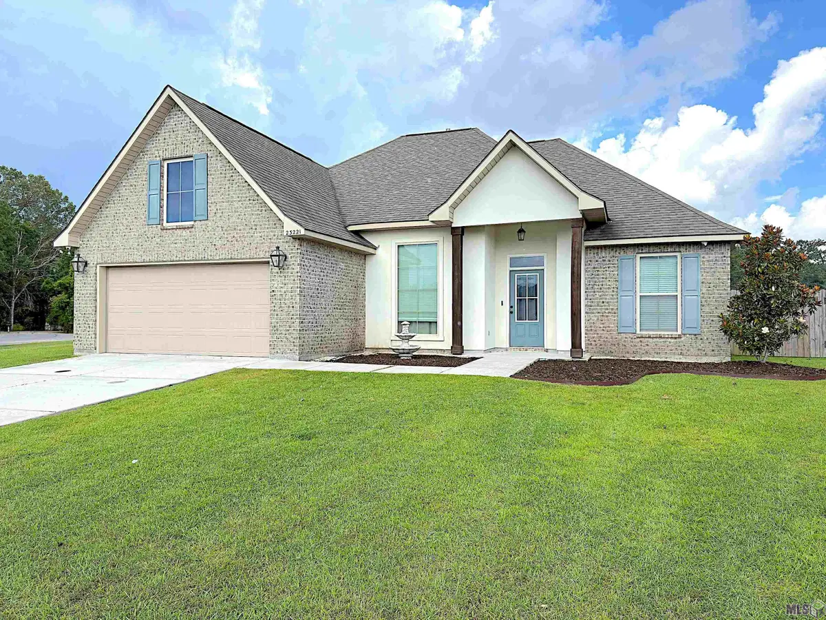 23221 Cinder Dr, Denham Springs, LA 70726 - #1
