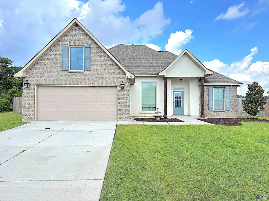 23221 Cinder Dr, Denham Springs, LA 70726 - #2