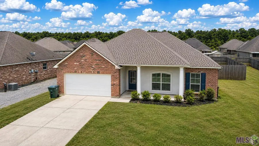 10430 Oakchase Dr, Denham Springs, LA 70706 - #2