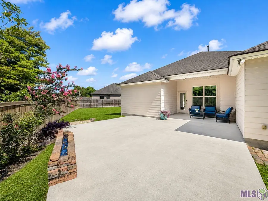 8174 Antebellum Ave, Baton Rouge, LA 70820 - #2
