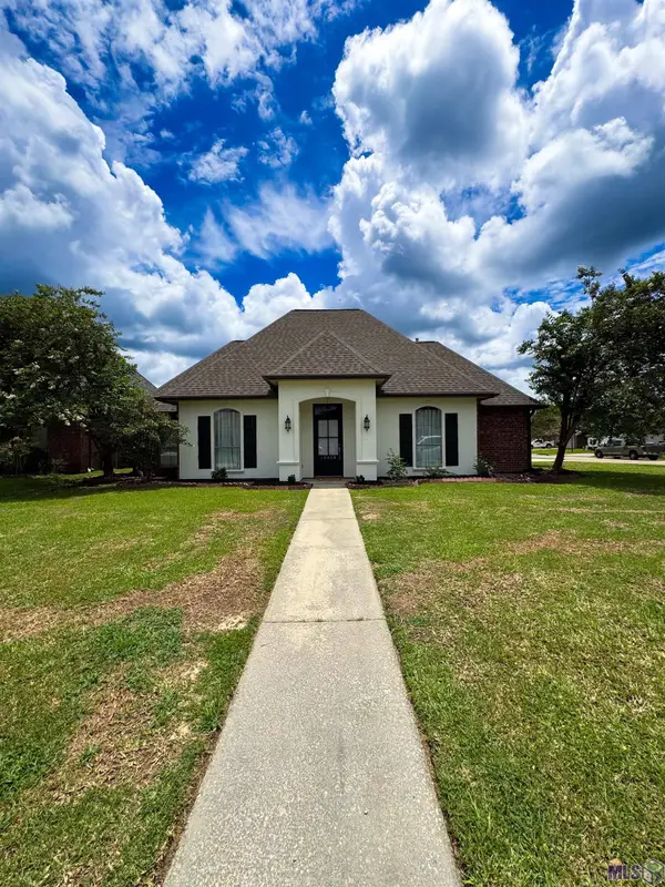 10058 Chanel Dr, Denham Springs, LA 70706