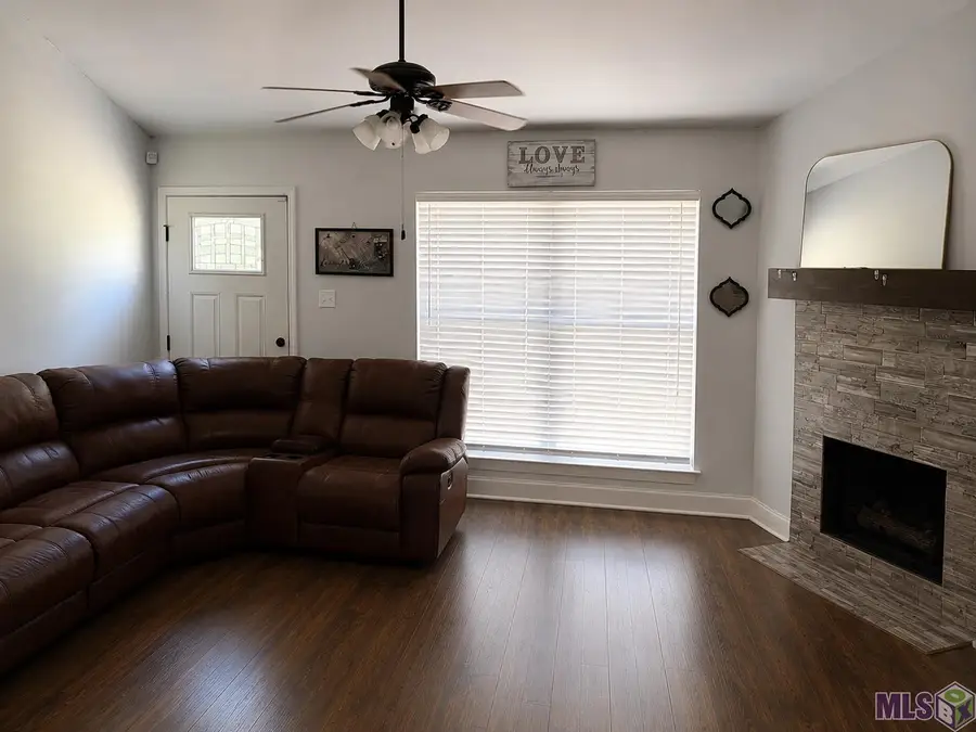 43428 N Great Oak Ct, Prairieville, LA 70769 - #2