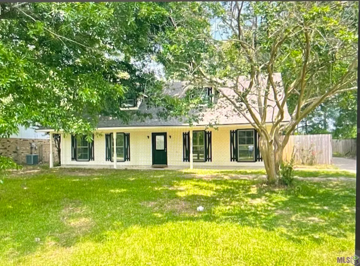 9133 Shadow Bluff Ave, Denham Springs, LA 70726 - #1