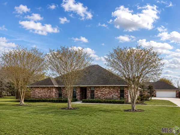 727 Brantford Dr, Port Allen, LA 70767