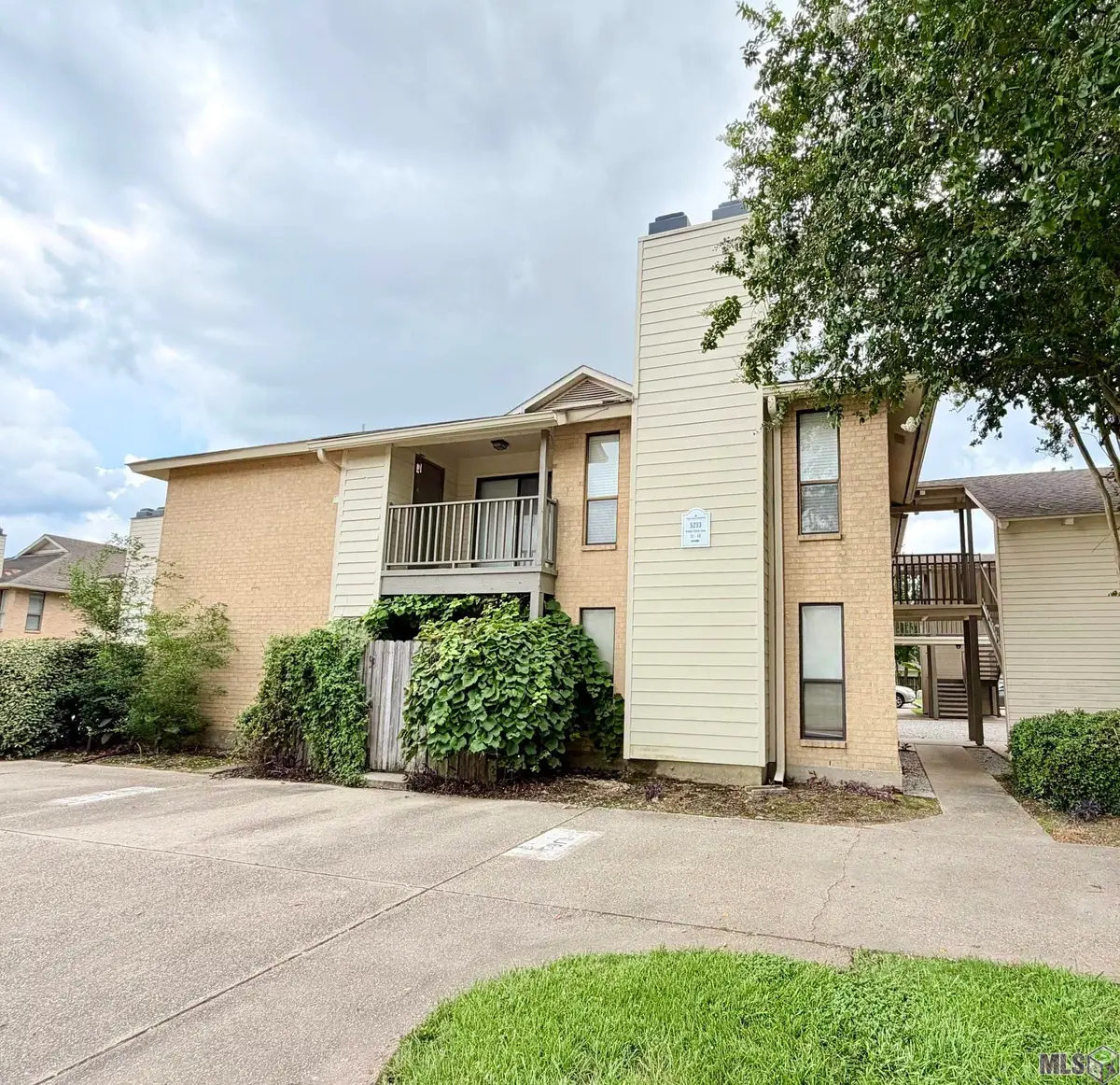 5233 Butter Creek Ln #J2, Baton Rouge, LA 70809 - #1