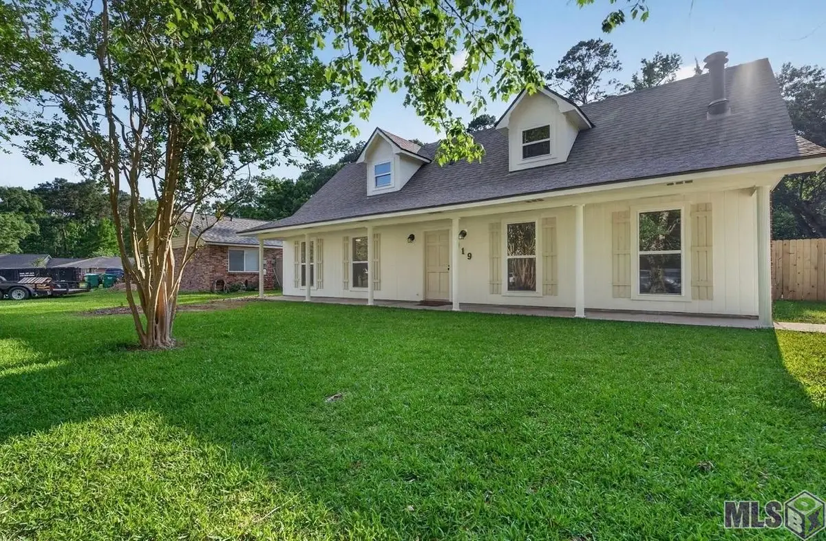 919 Willow Brook Ave, Denham Springs, LA 70726 - #1