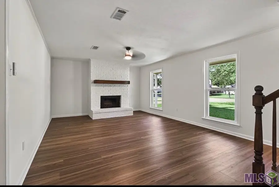 919 Willow Brook Ave, Denham Springs, LA 70726 - #3