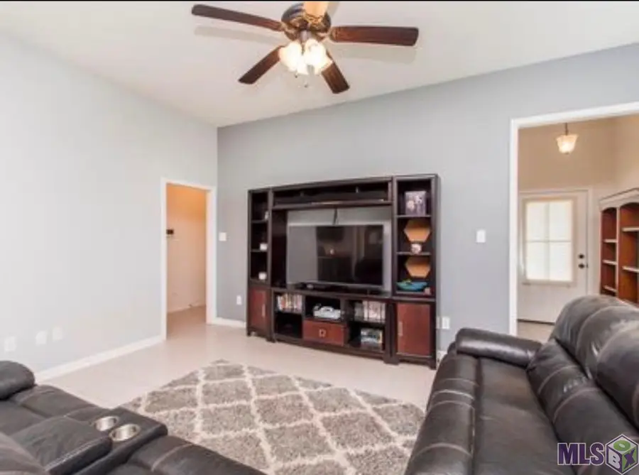 42598 Baystone Ave #1, Prairieville, LA 70769 - #3