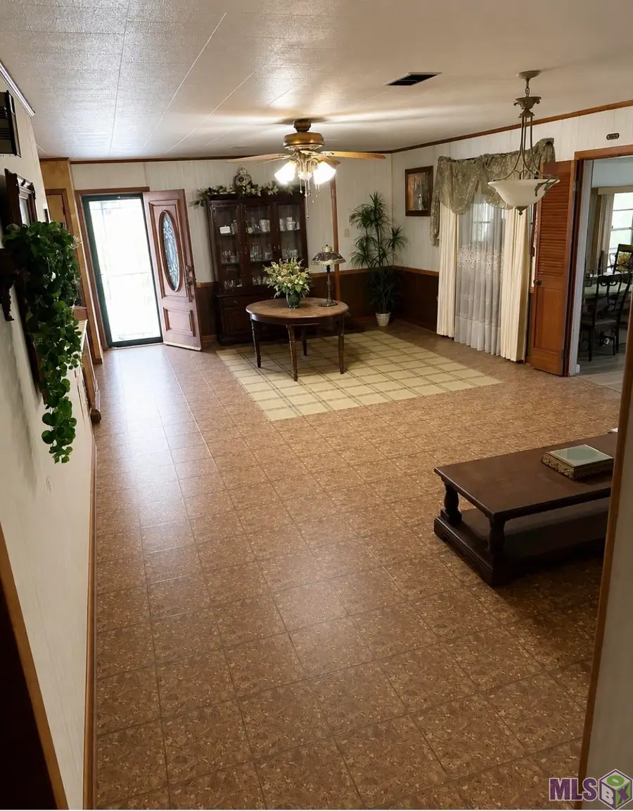 1104 Maginnis St, Donaldsonville, LA 70346 - #3