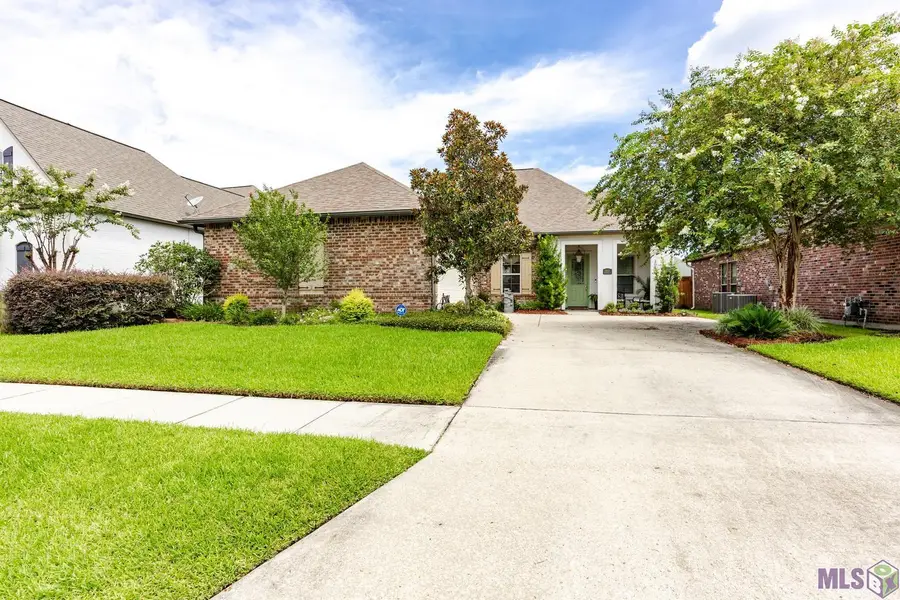 15427 Mistybrook Dr, Baton Rouge, LA 70816 - #2
