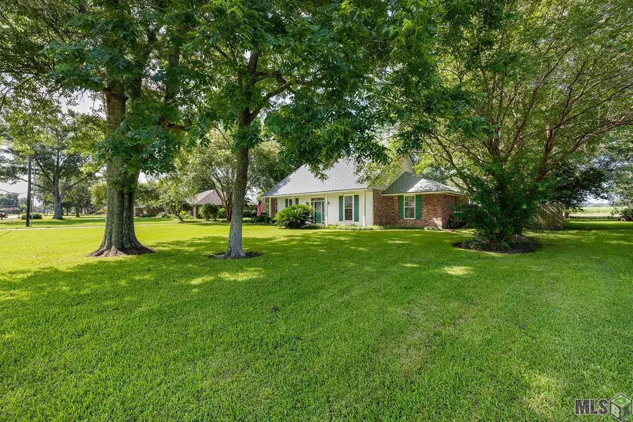 3171 Emily Dr, Port Allen, LA 70767 - #3