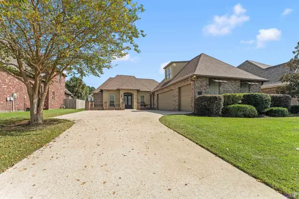 37276 Renaissance Dr, Prairieville, LA 70769