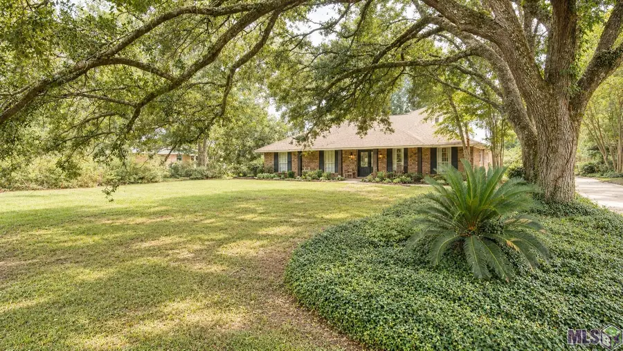 25791 Plantation Ave, Denham Springs, LA 70726 - #2