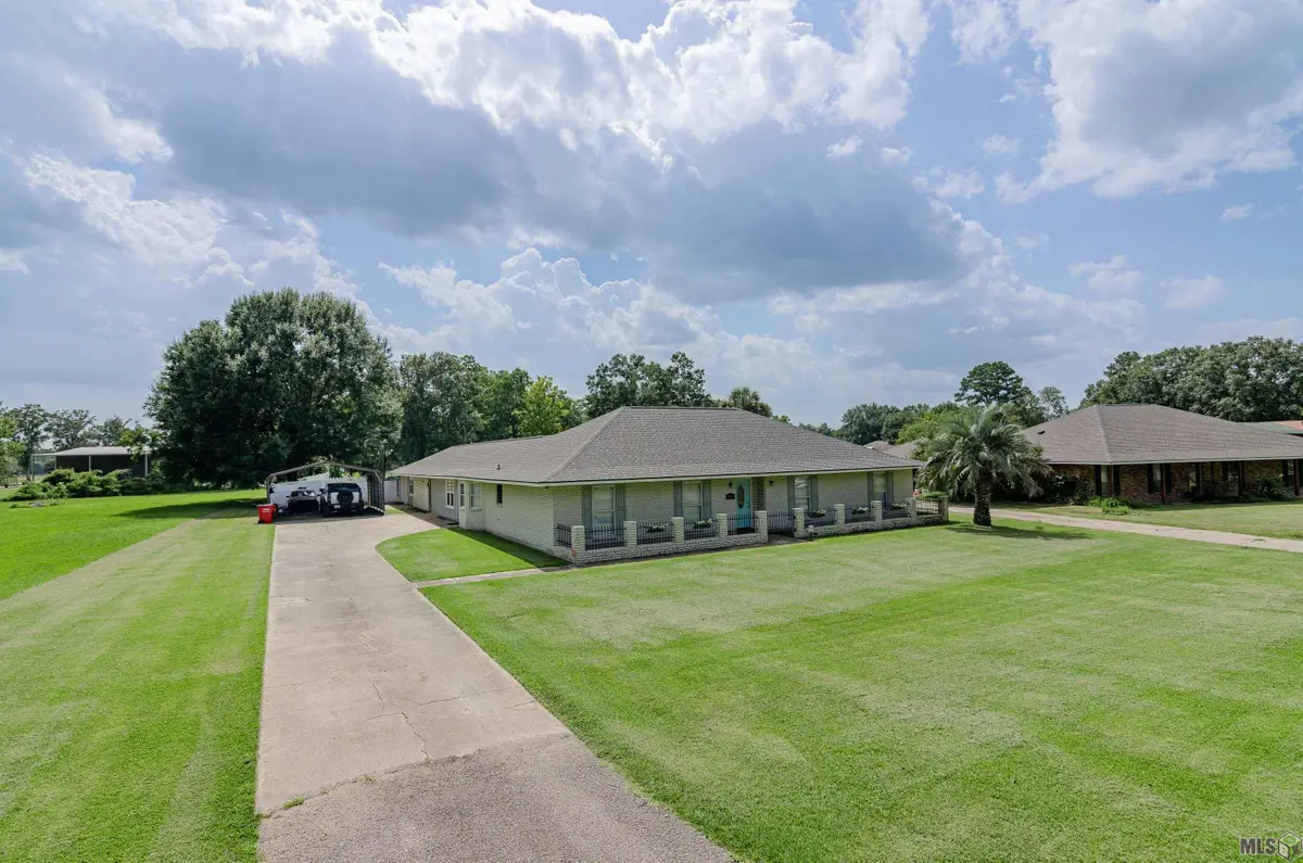 10517 Buxton Rd, Saint Amant, LA 70774 - #1