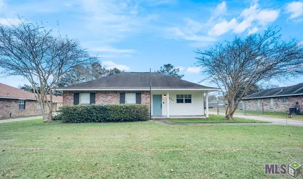 9822 Banway Dr, Greenwell Springs, LA 70739