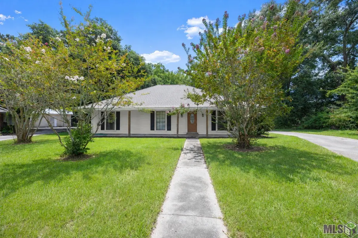 5462 Fairway Dr, Zachary, LA 70791 - #1