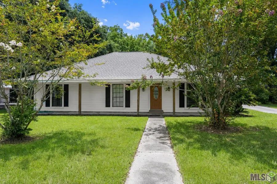 5462 Fairway Dr, Zachary, LA 70791 - #2