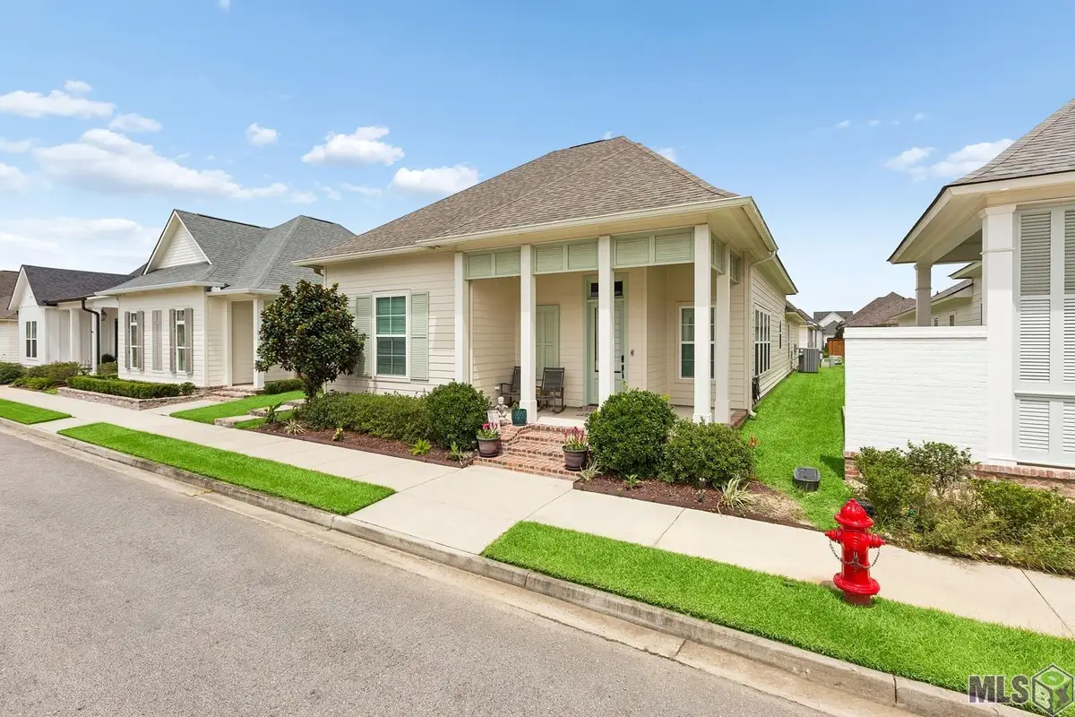 4935 Pembrooke Ave, Gonzales, LA 70737 - #1