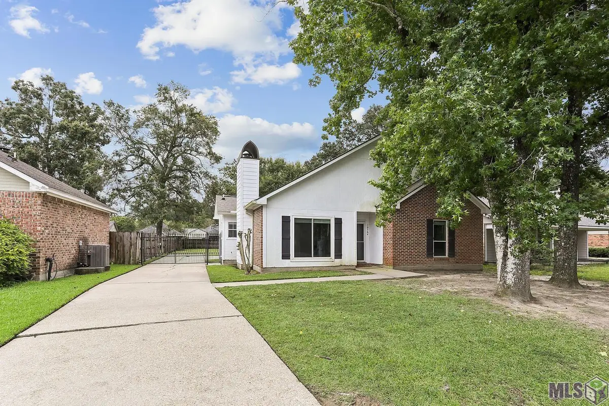 10764 Holly Hock Dr, Greenwell Springs, LA 70739 - #1