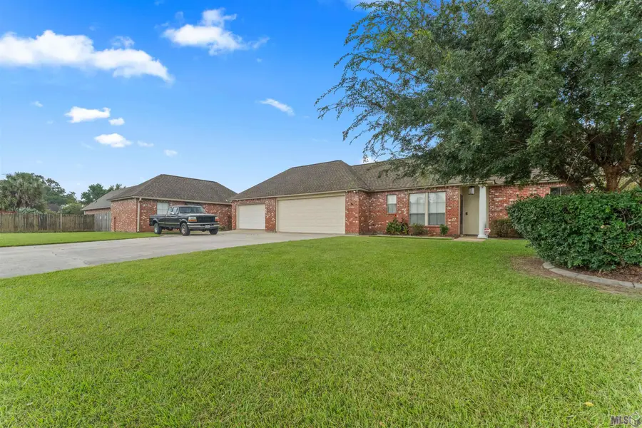 10350 Crooked Creek Ln, Denham Springs, LA 70726 - #3