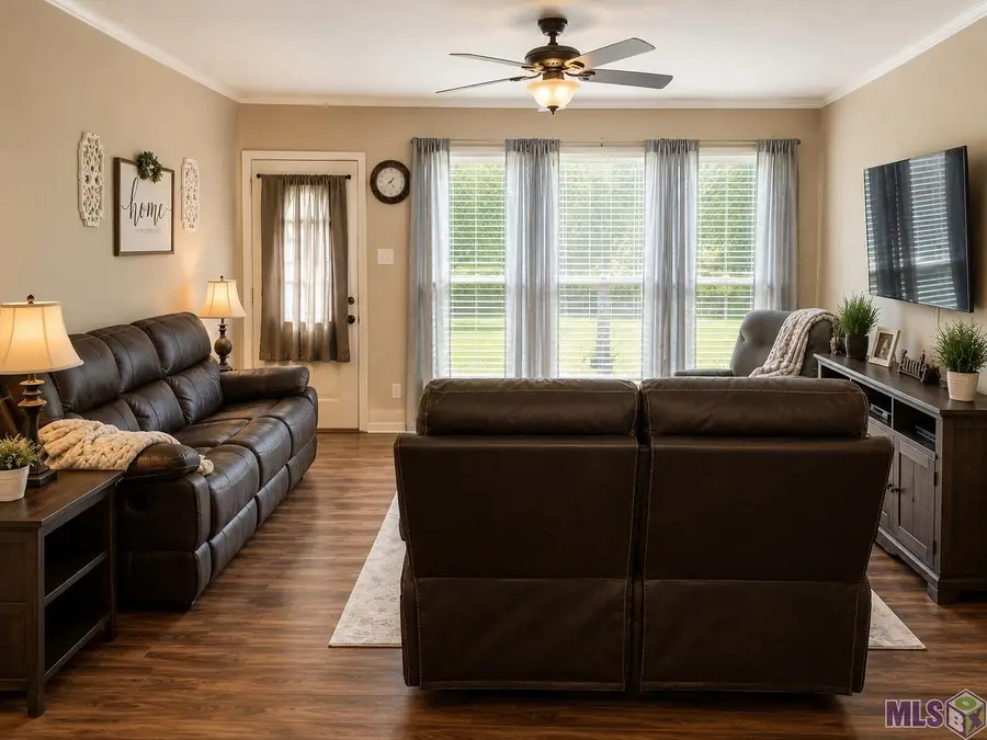 508 E Chuck St, Gonzales, LA 70737 - #2