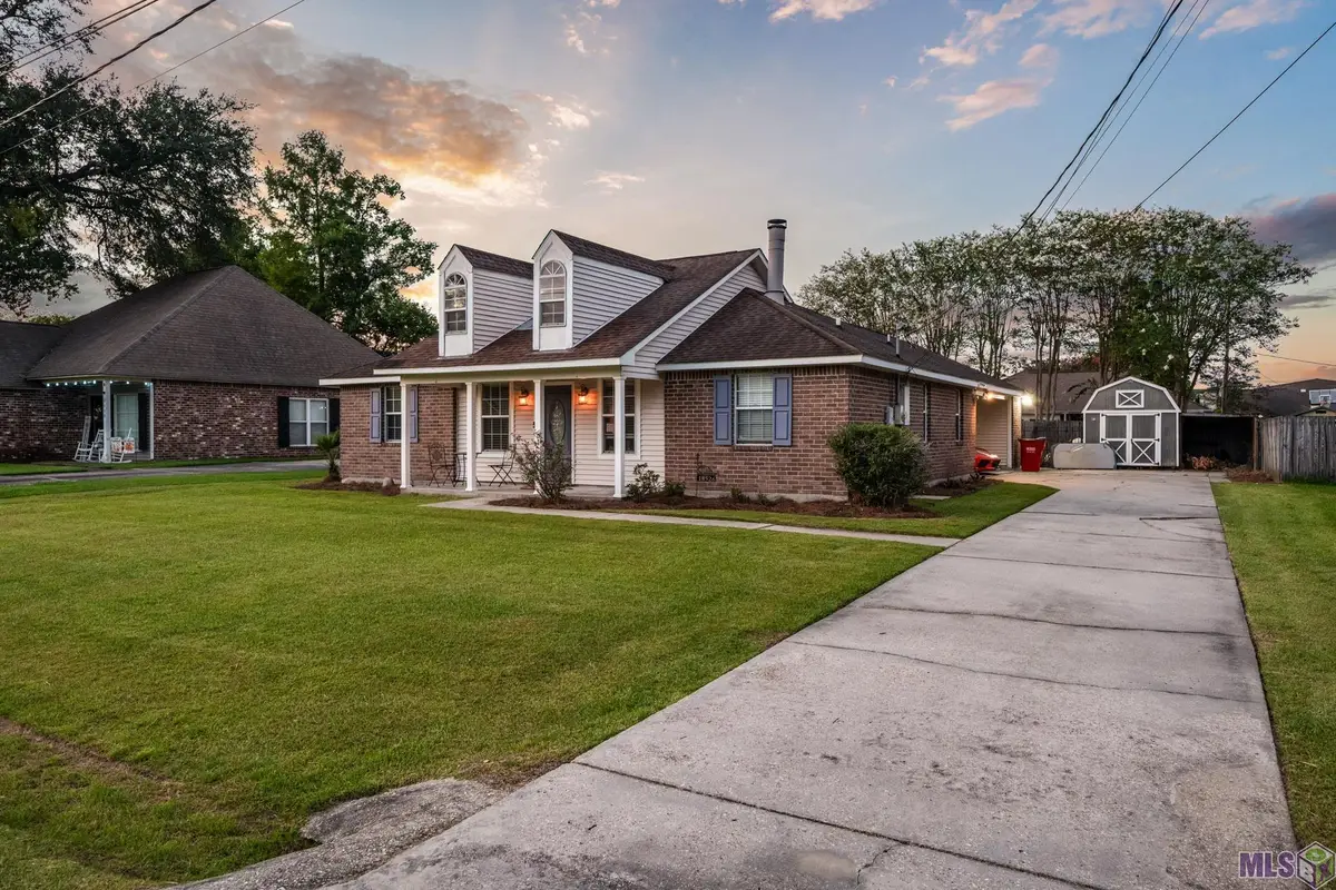 18526 White Oak Dr, Prairieville, LA 70769 - #1