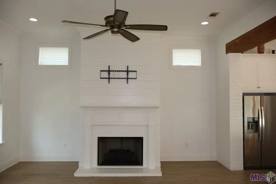 586 Stonebriar Dr, Gonzales, LA 70737 - #2