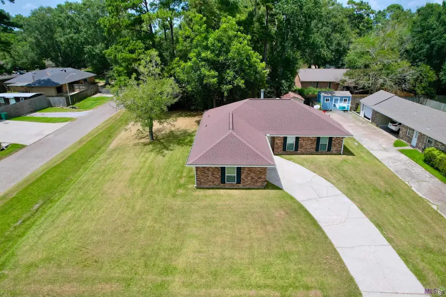 9063 Cedar Springs Ave, Denham Springs, LA 70726 - #2