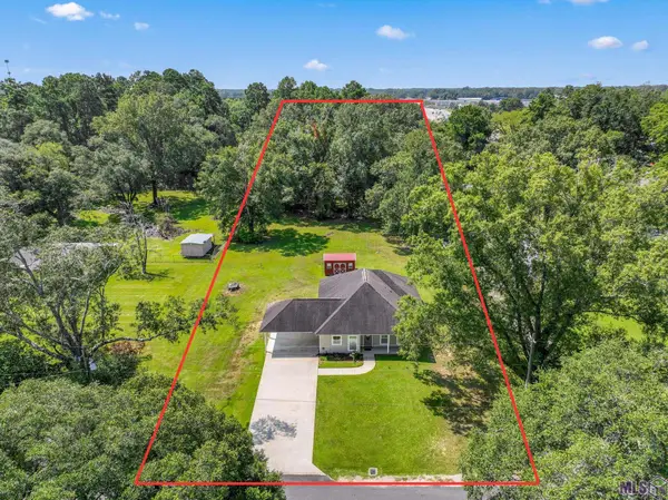 14482 Bon Dickey Dr, Baton Rouge, LA 70818