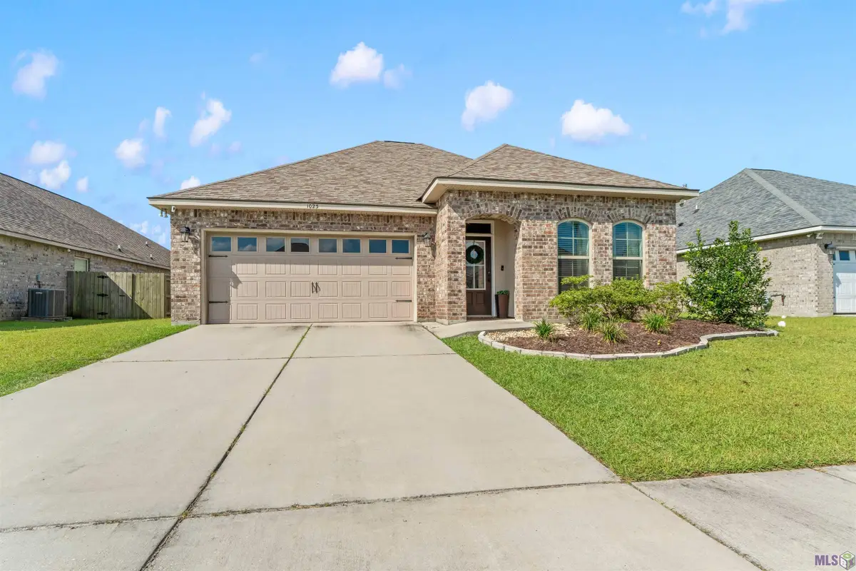 1023 Elliston Dr, Gonzales, LA 70737 - #1