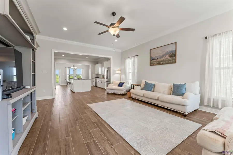 1023 Elliston Dr, Gonzales, LA 70737 - #3