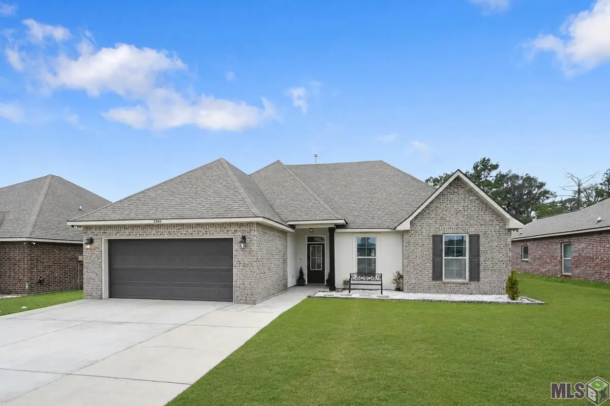 23165 Berry View Dr, Denham Springs, LA 70726 - #1