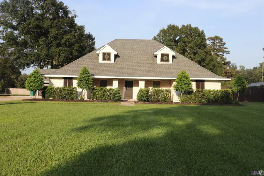 25590 Plantation Ave, Denham Springs, LA 70726 - #3