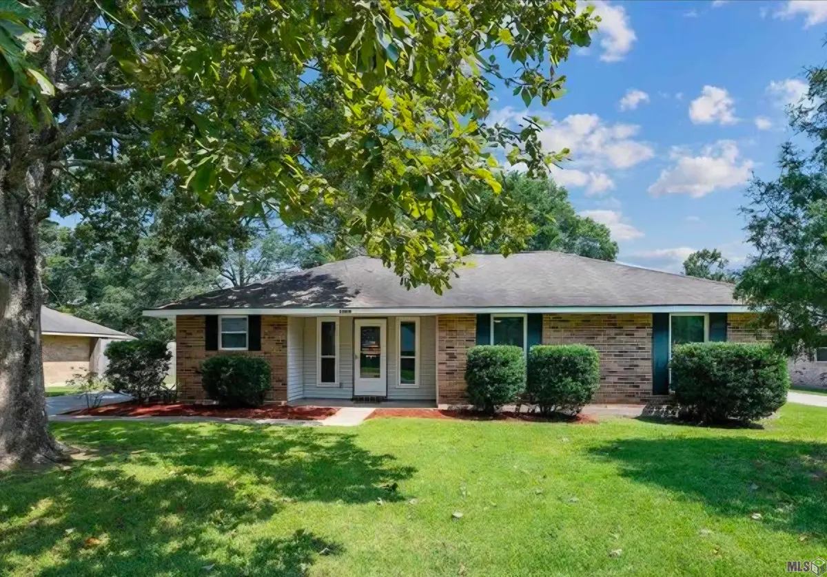 25858 Shadow Brook Ave, Denham Springs, LA 70726 - #1