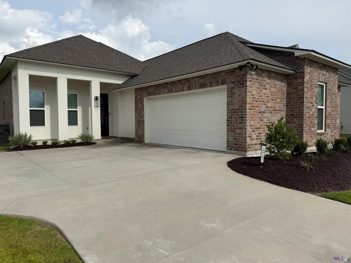 14024 Trailhead Dr, Gonzales, LA 70737 - #1