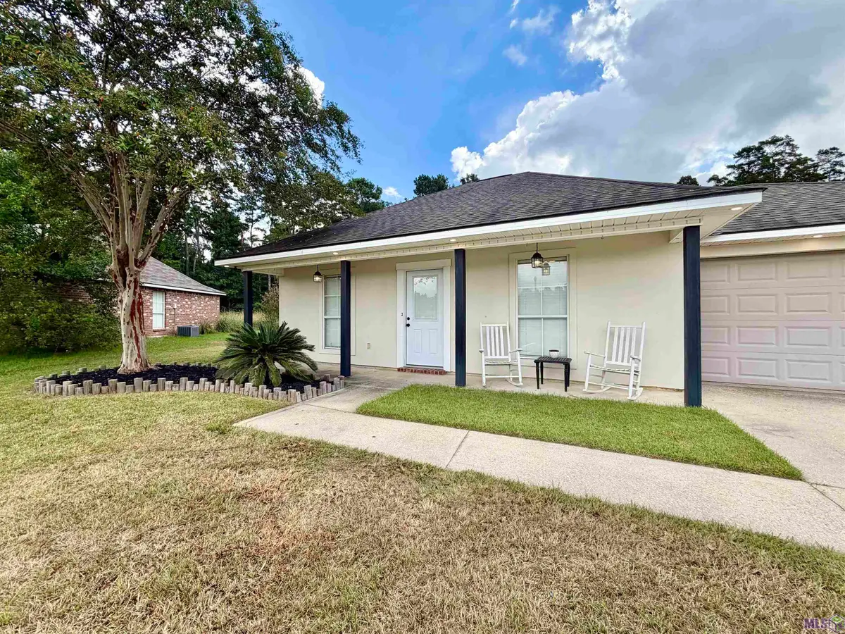 9245 Voltaire Ave, Denham Springs, LA 70706 - #1