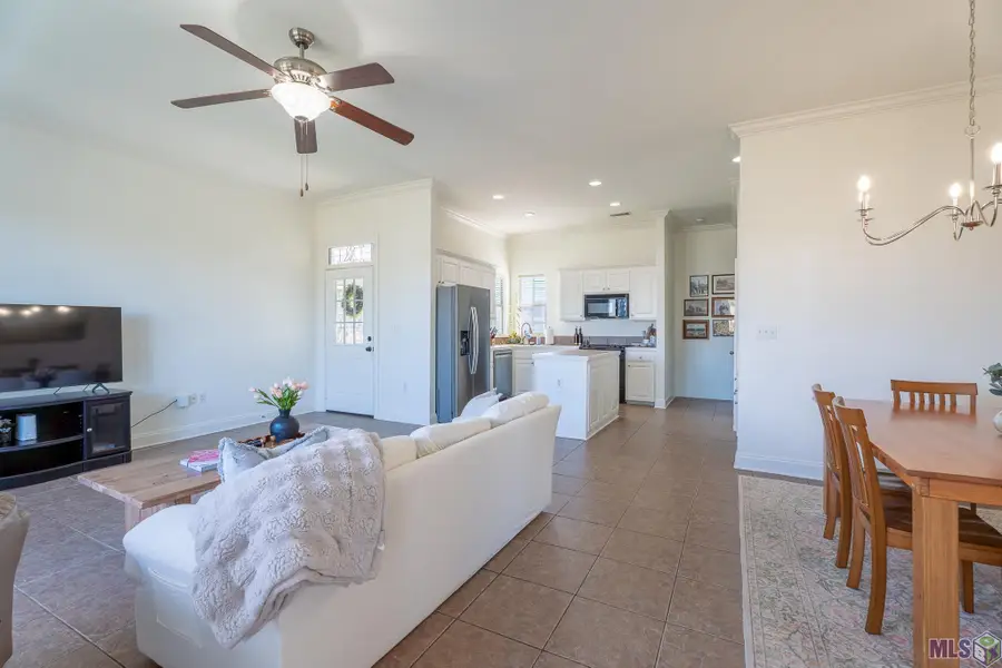 8977 Lake Mist Ave, Baton Rouge, LA 70810 - #3