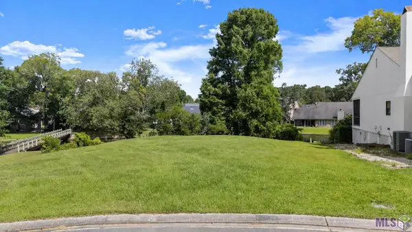 1211 Thoreau Dr, Baton Rouge, LA 70808