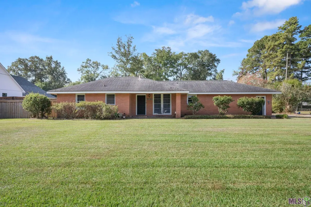 8924 Gail Dr, Baton Rouge, LA 70809 - #1