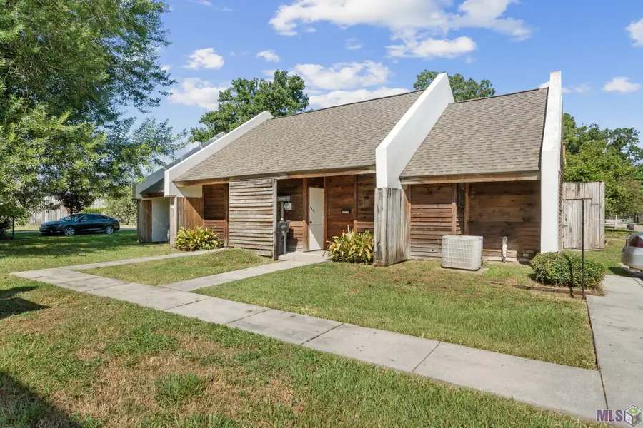 8371/81-8376/86 Bayou Fountain Ave, Baton Rouge, LA 70810 - #2