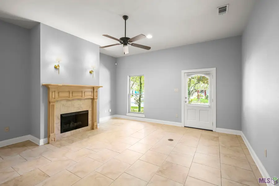 9422 Boone Dr, Baton Rouge, LA 70810 - #3